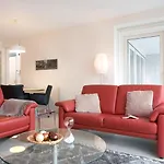 Bizstay Helena At Sea Apartments
